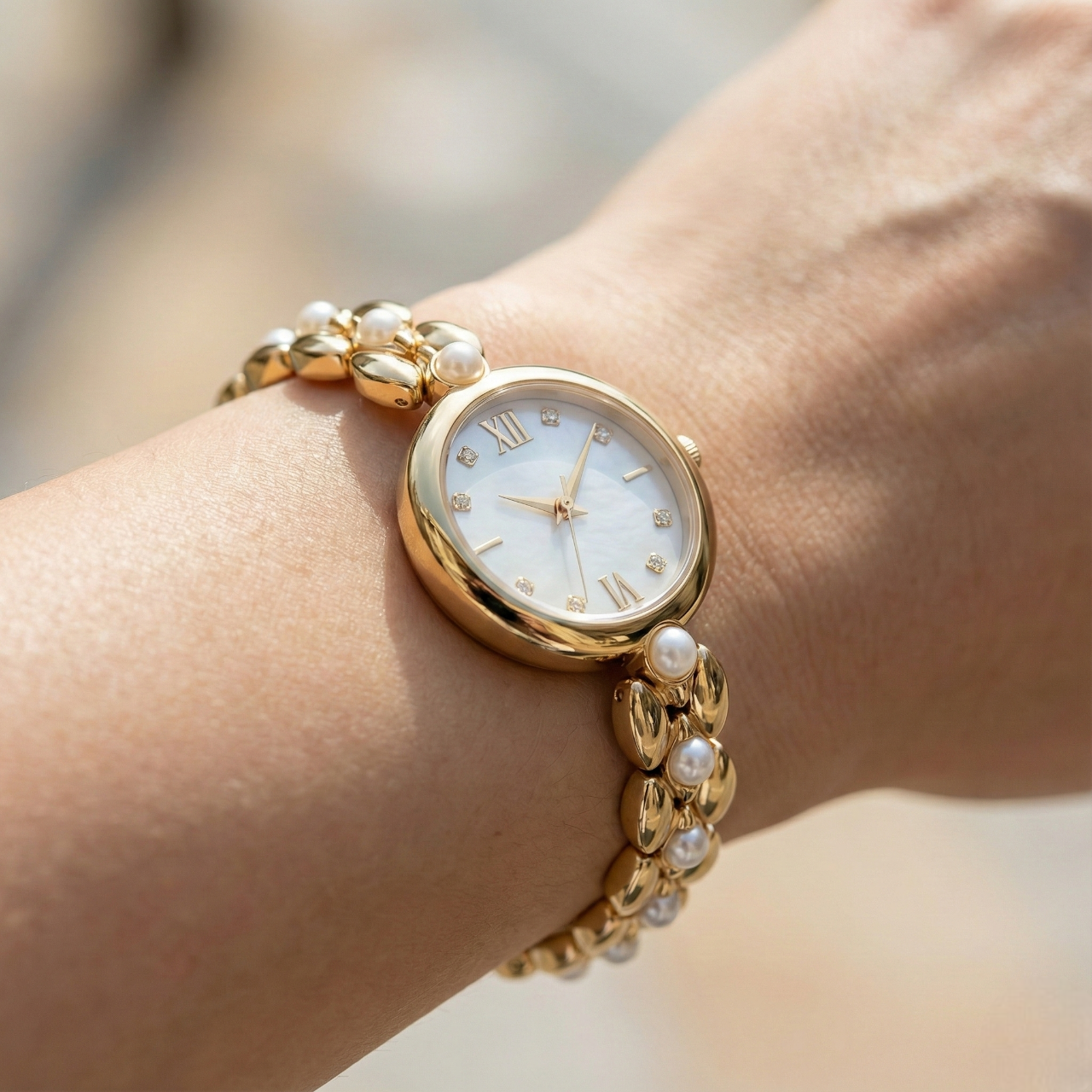 Minimalist Gold Kordonlu Kadın Saat